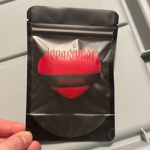 Red Reina Rebelde Corazon Powder Puff